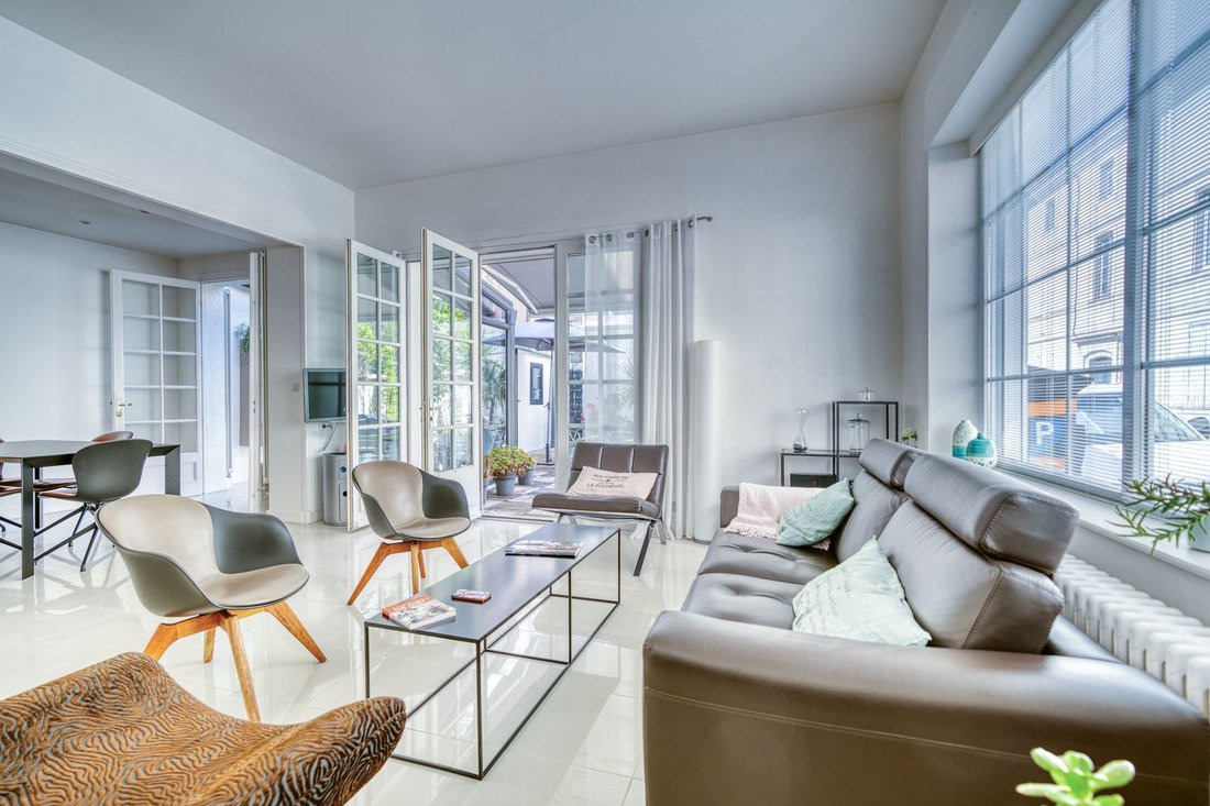 Townhouse In The Center Of La In La Rochelle, Nouvelle Aquitaine, France For Sale (12903725)