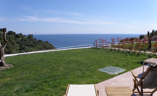 Villa a Loutra, Grecia 1