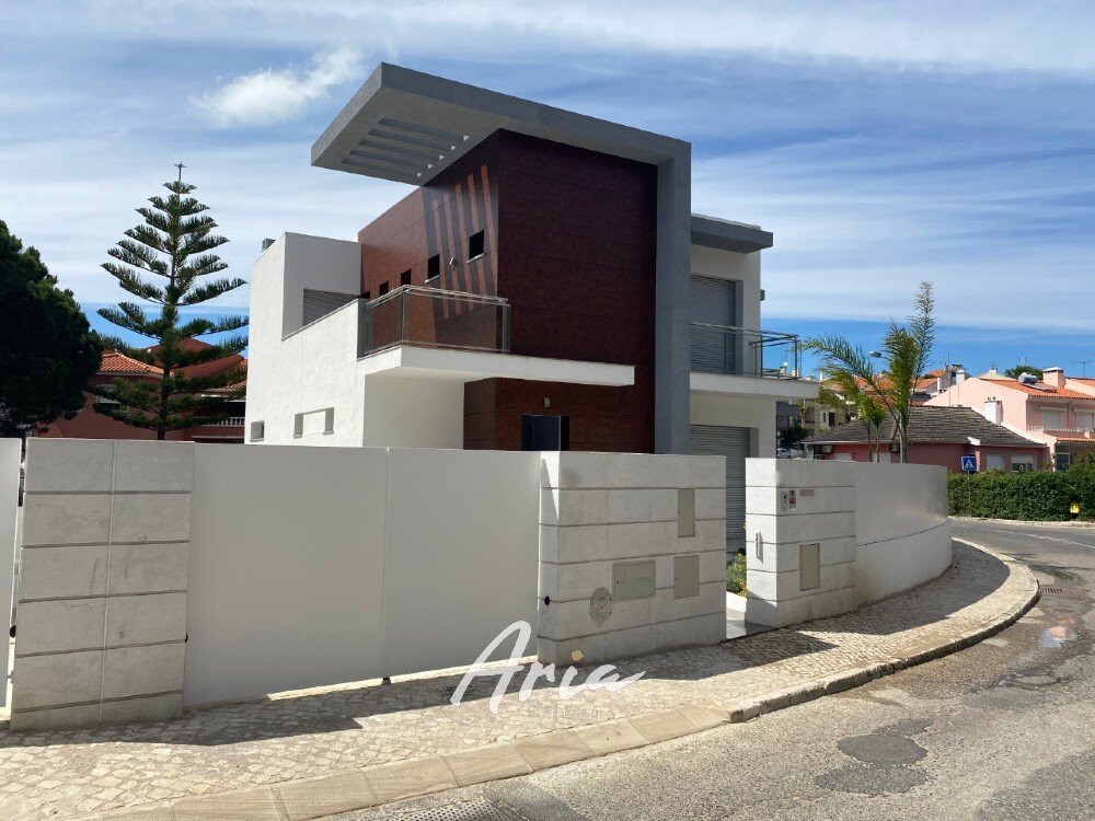 Moradia T4 De Luxo, Casal Da Amoreira, Estoril In Estoril, Lisbon