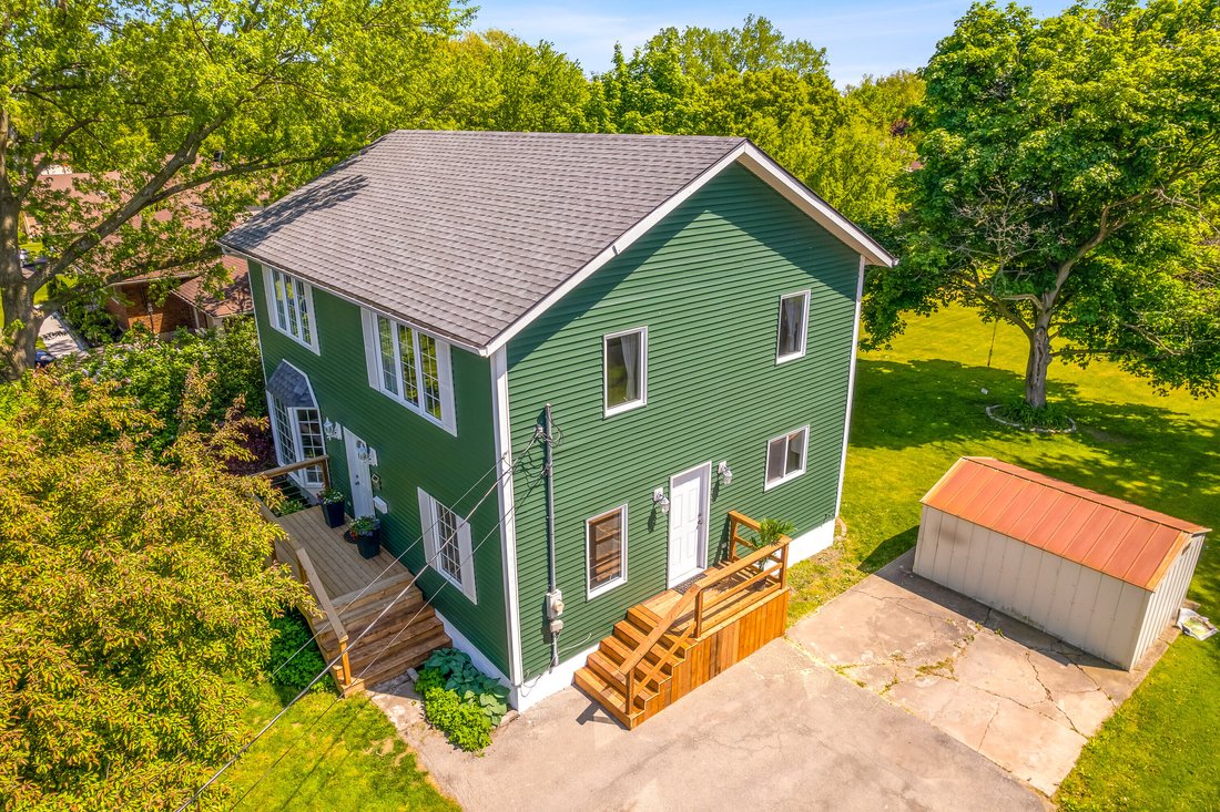 Charming And Tranquil In Welland, Ontario, Canada For Sale (12904315)