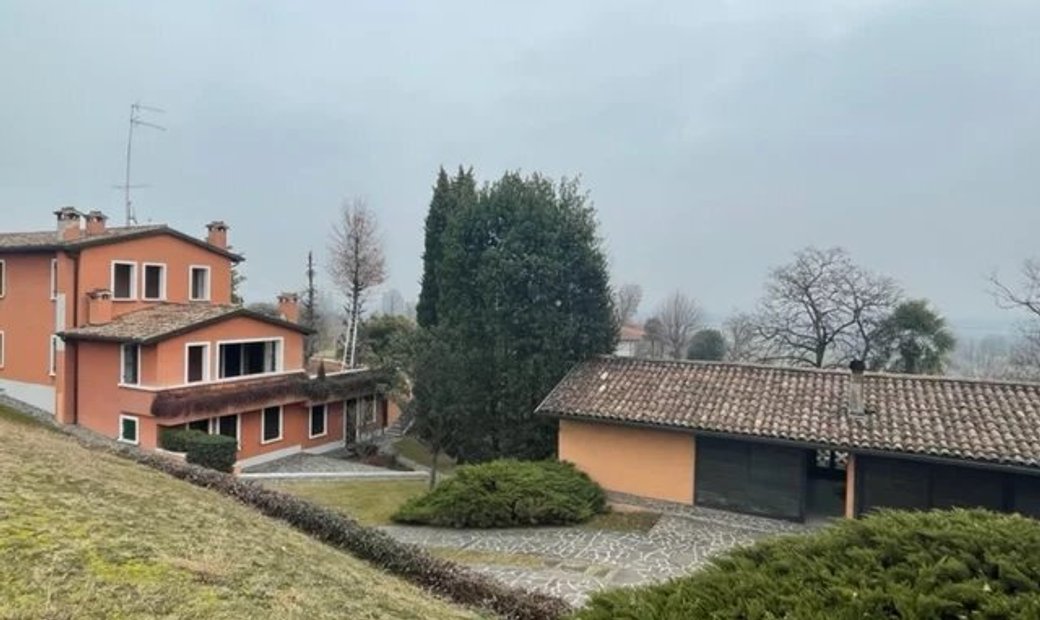 San Fior House In San Fior Di Sopra, Italy For Sale (12906046)
