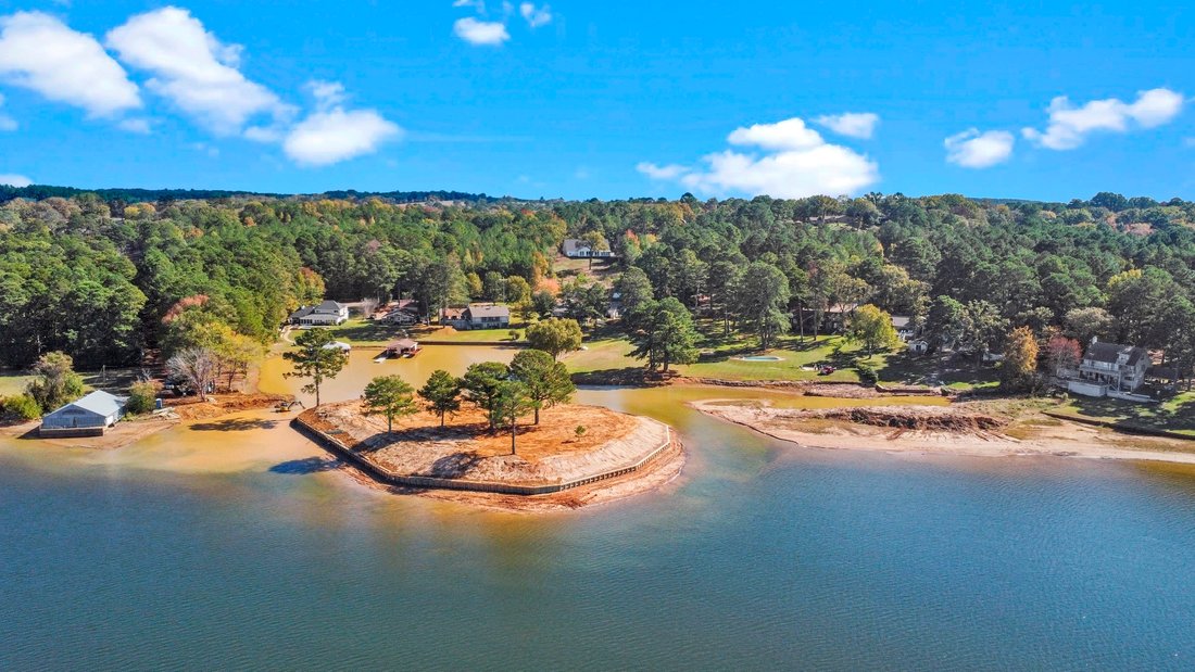 Vintage Waterfront Home For Sale On Lake In Tyler, Texas, United States