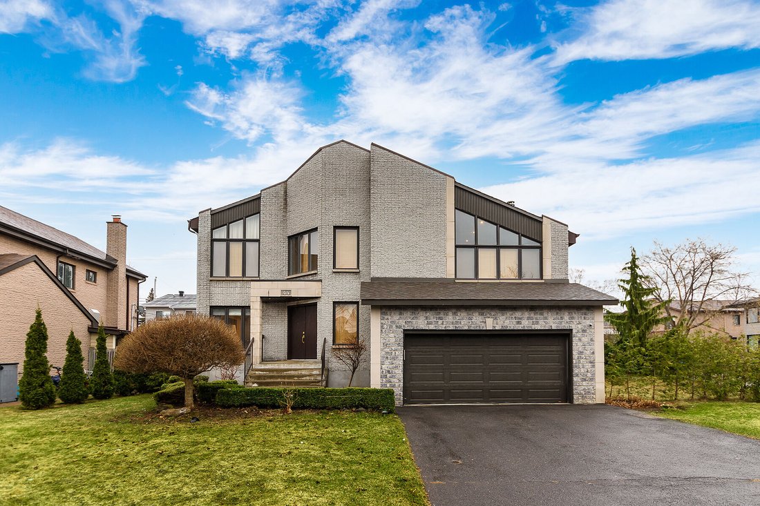 Stunning Family Home In Dollard Des Ormeaux, Quebec, Canada For Sale