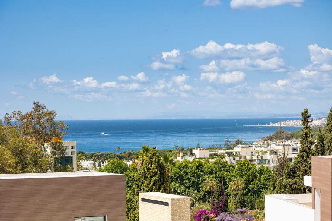 Villa in Marbella, Andalusia, Spain 1 - 12056344