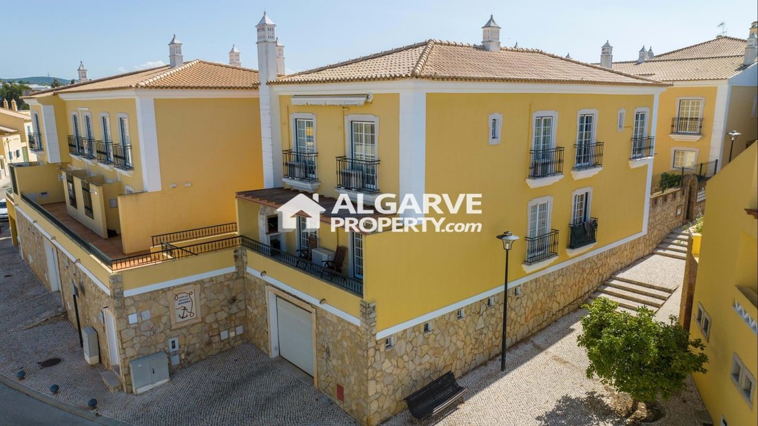 Apartment in Vilamoura, Quarteira, Algarve 1 - 12907726