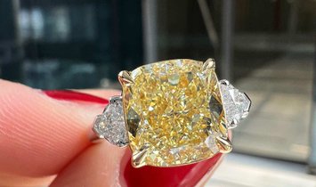 Fancy Light Yellow Diamond Ring, 4.28 Ct. (4.67 Ct. TW), Cushion shape, GIA Certified, 6214875982