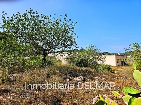 Finca in Sant Mateu d'Albarca, Sant Antoni de Portmany, Balearic Islands 1 - 12910403