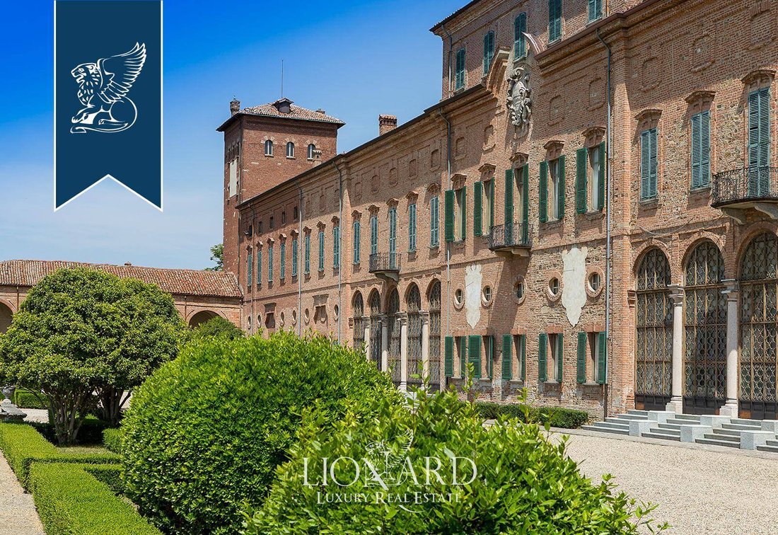 A 1593 Renaissance Castle’s Whisper—Where Time Stands Still Near Milan