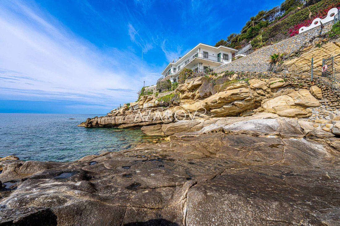 Villa in Sanremo, Liguria, Italy 1 - 12911698