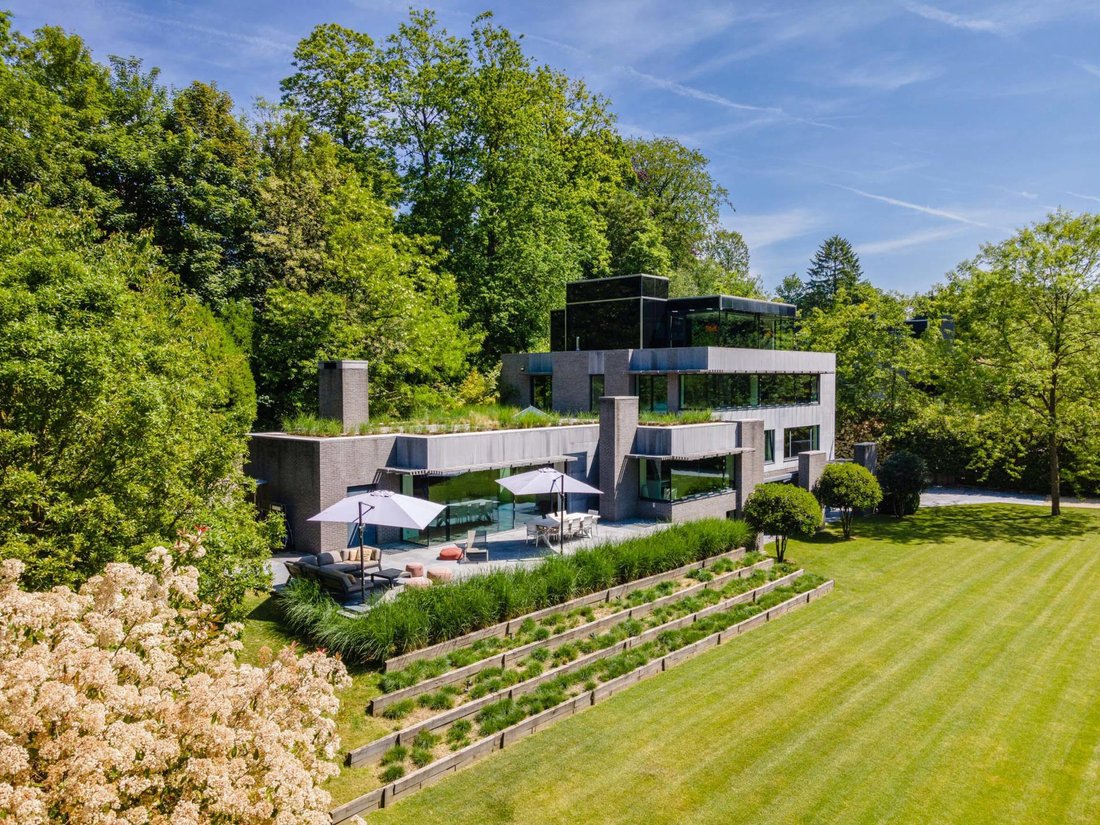 Rhode Saint Genèse I Petite In Sint Genesius Rode, Flanders