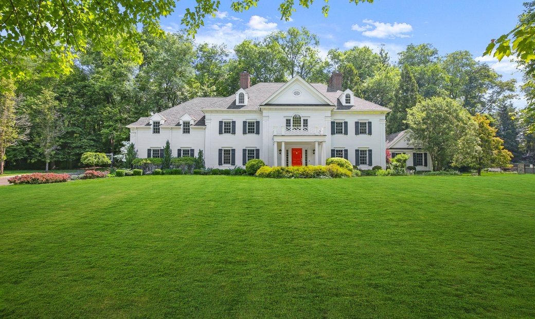 18 Hedgerow Lane In Greenwich, Connecticut, United States For Sale