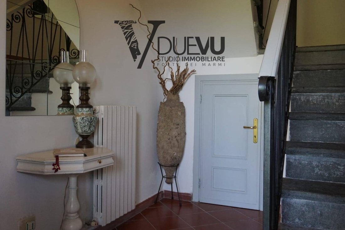 House in Pietrasanta, Tuscany, Italy 5 - 12912044