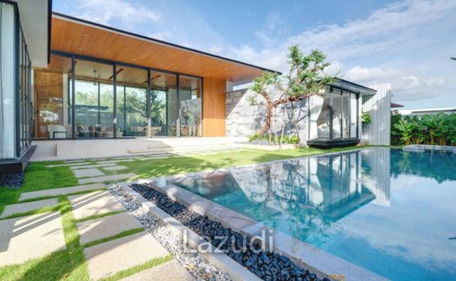 Villa in Choeng Thale, Phuket, Thailand 1