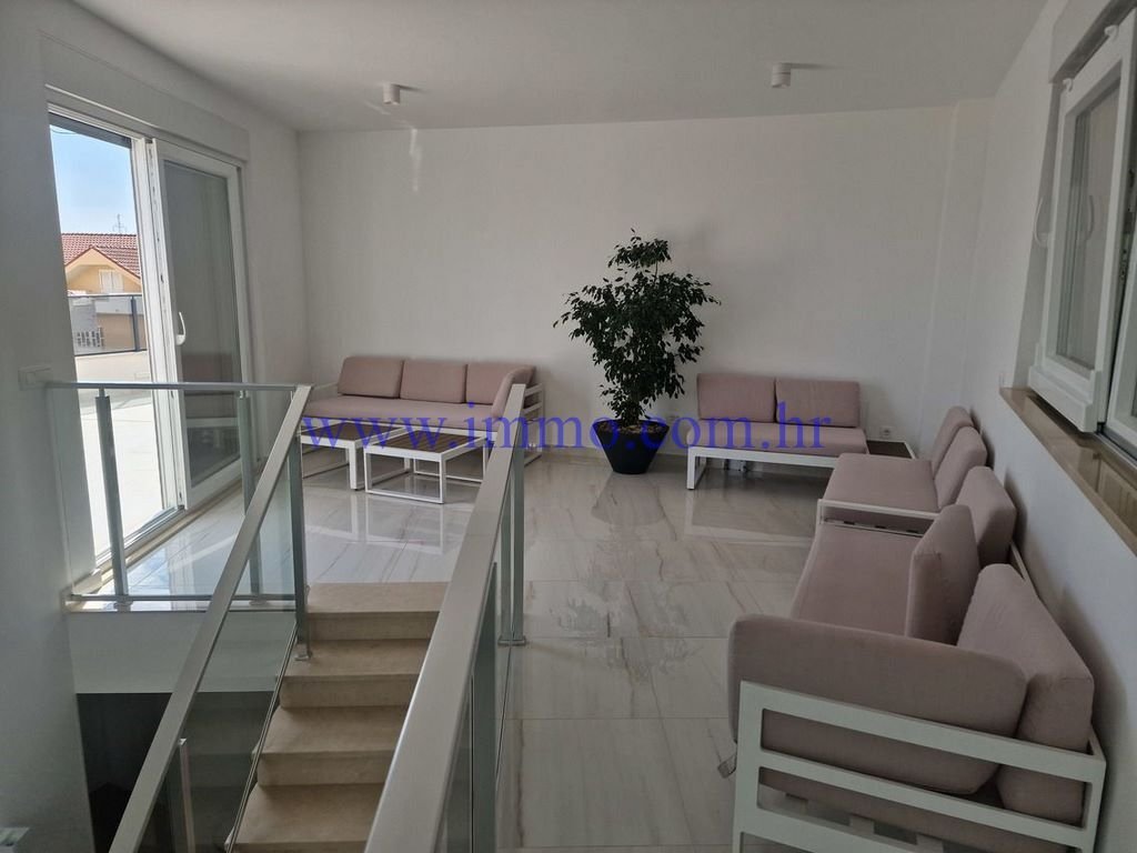 Villa in Gradski kotar Grad, Split, Split-Dalmatia County 3 - 12912855