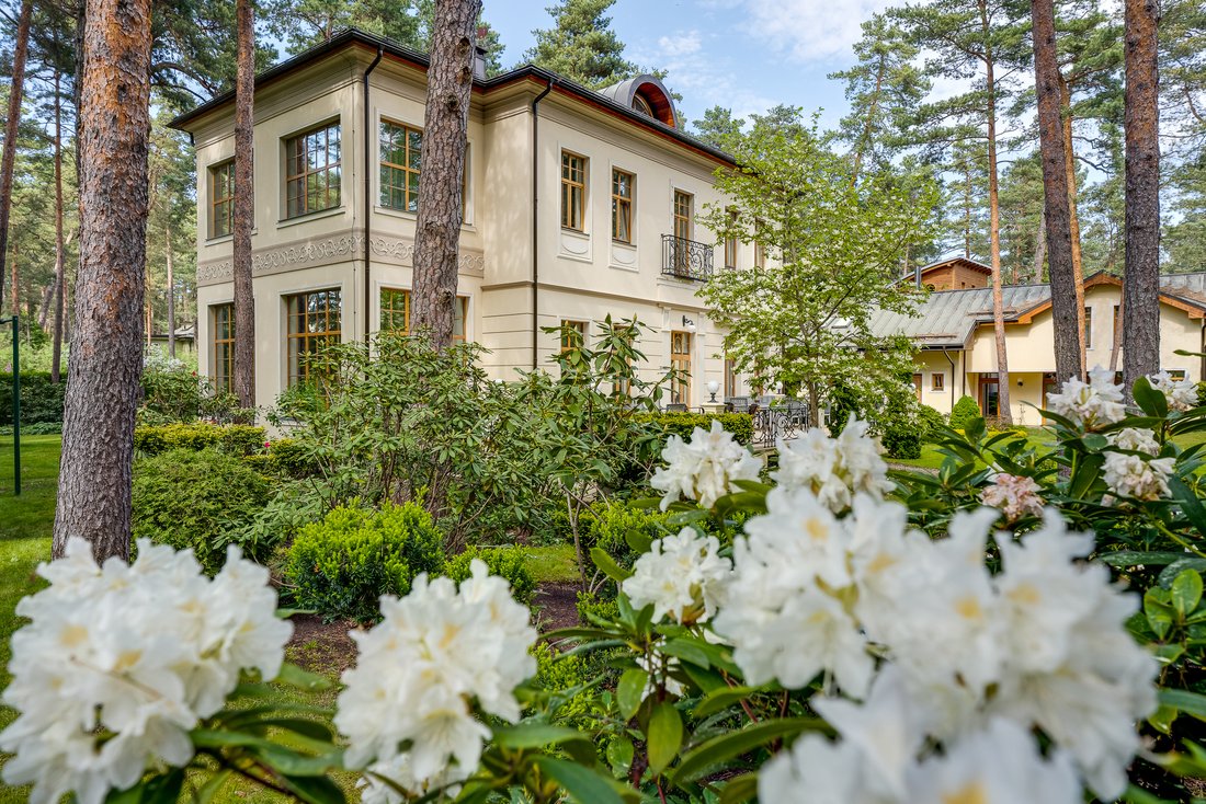 Sophisticated And Elegant Villa In Jurmala In Jūrmala, Latvia For Sale