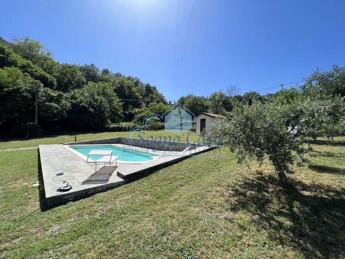 Villa in Tresana, Tuscany, Italy 1 - 12915351