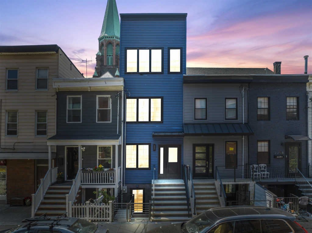House in Jersey City, New Jersey, United States 1 - 12914772