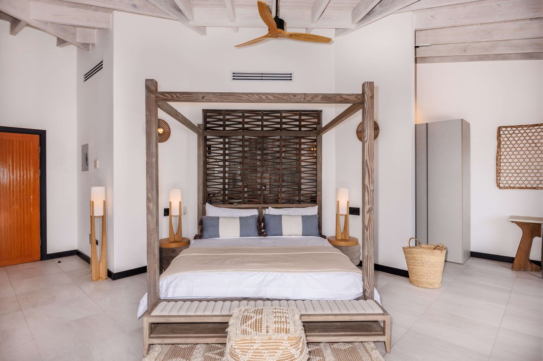 Ocean View Suite With Jacuzzi In Saint John's, Saint John, Antigua And Barbuda For Sale (12913395)