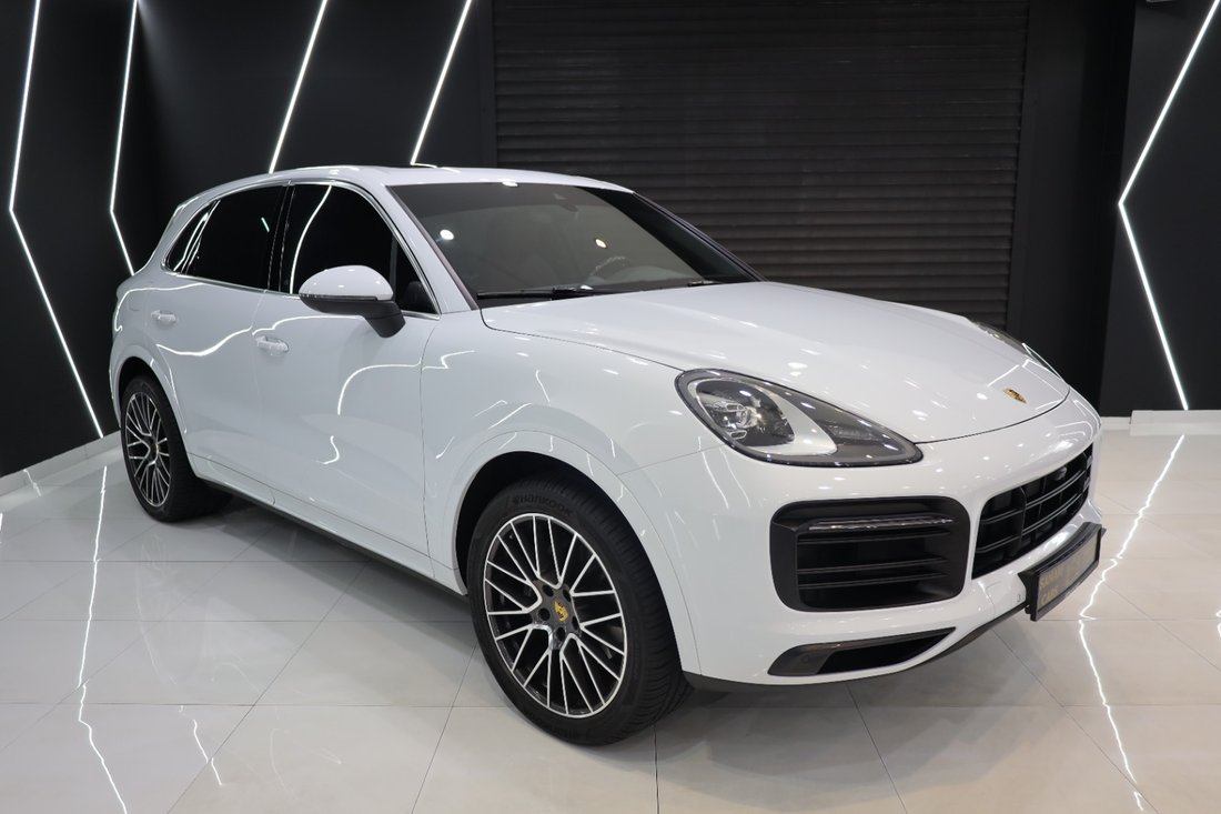 Suv in Dubai, Dubai, United Arab Emirates 3 - 12916611