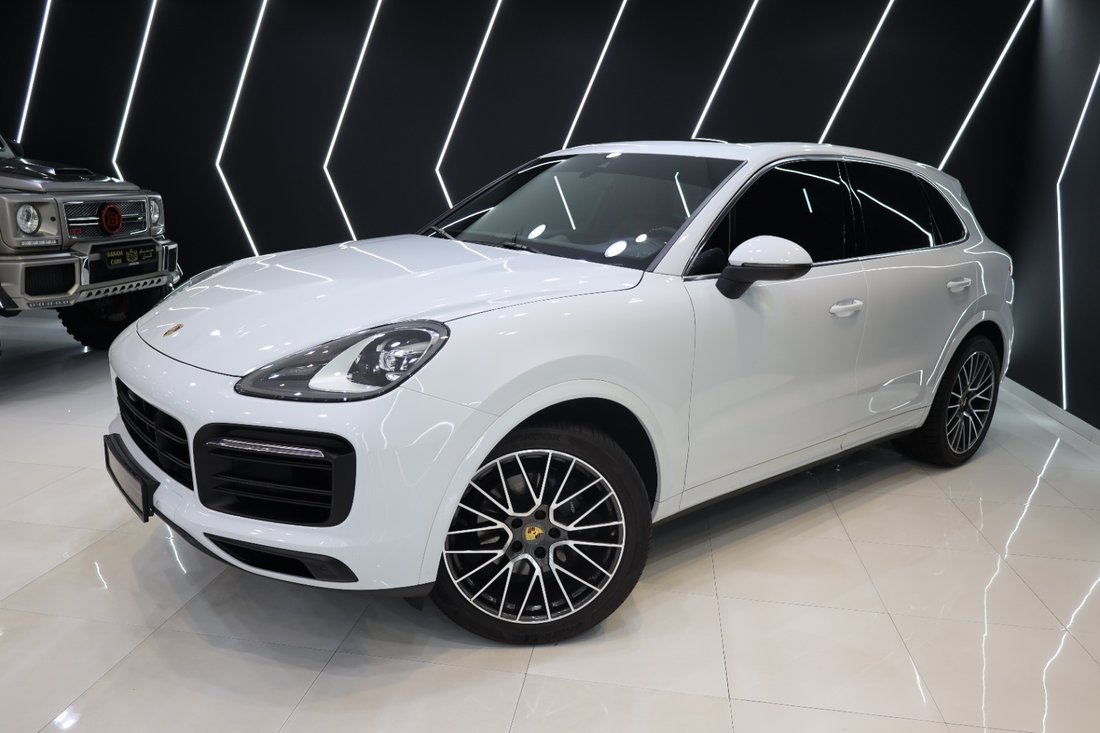 Suv in Dubai, Dubai, United Arab Emirates 1 - 12916611