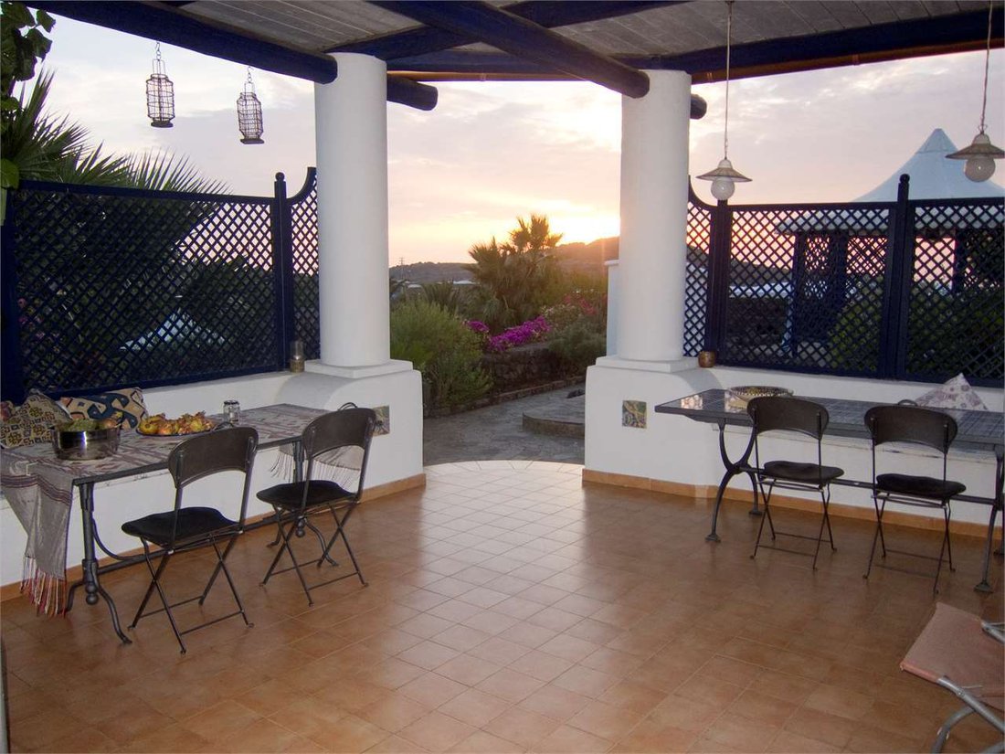 Villa in Pantelleria, Sicily, Italy 3 - 12916478