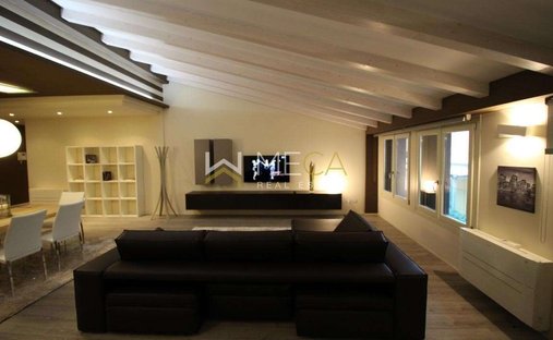 Apartment in Centro Storico, Desenzano del Garda, Lombardy 1