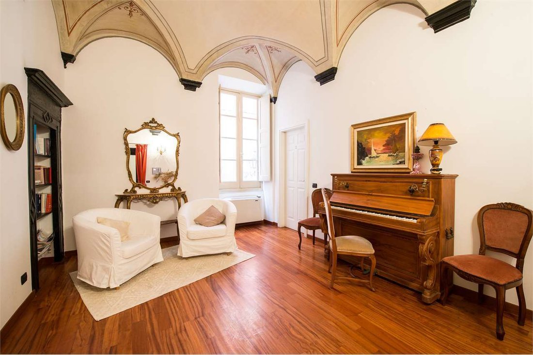 Apartment in Historic Center, Albenga, Liguria 2 - 12916484