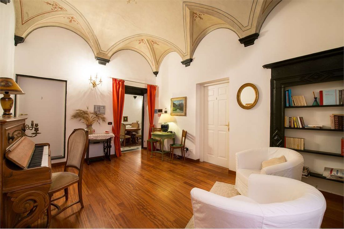 Apartment in Historic Center, Albenga, Liguria 1 - 12916484