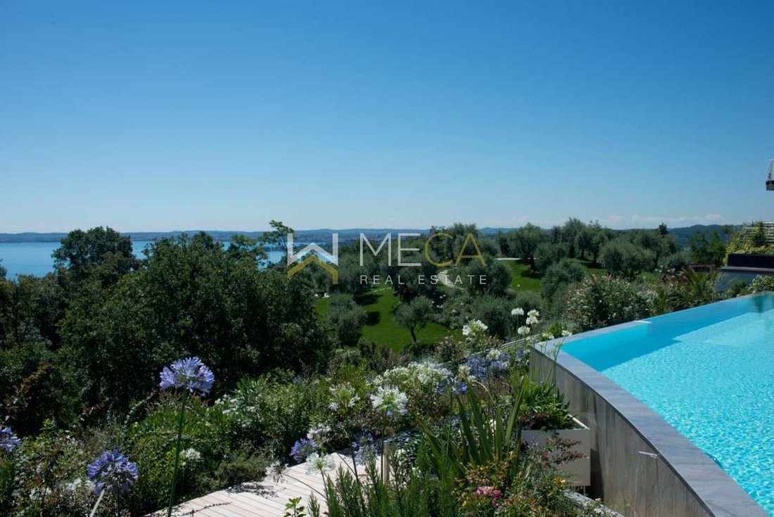 Apartment in Historic Center, Padenghe sul Garda, Lombardy 3 - 12916802