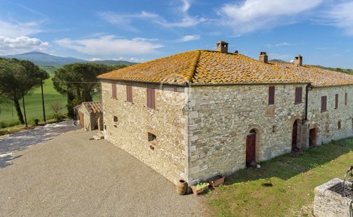 Estate in Castiglione d'Orcia, Tuscany, Italy 1