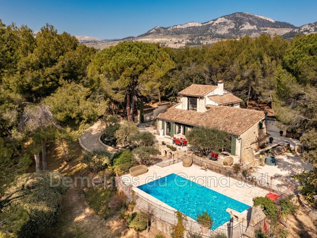 Houses For Sale Provence Alpes Cote D'azur Luxury homes for sale in Saint-Hippolyte-le-Graveyron, Provence-Alpes