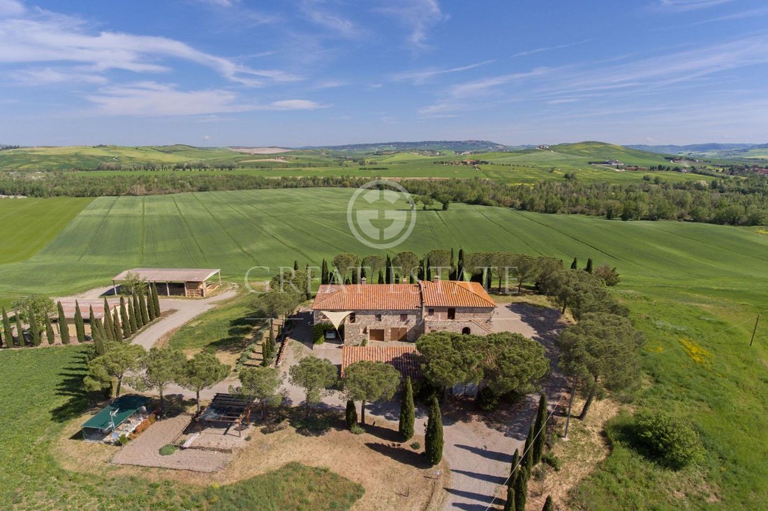 Estate in Castiglione d'Orcia, Tuscany, Italy 4 - 12918479