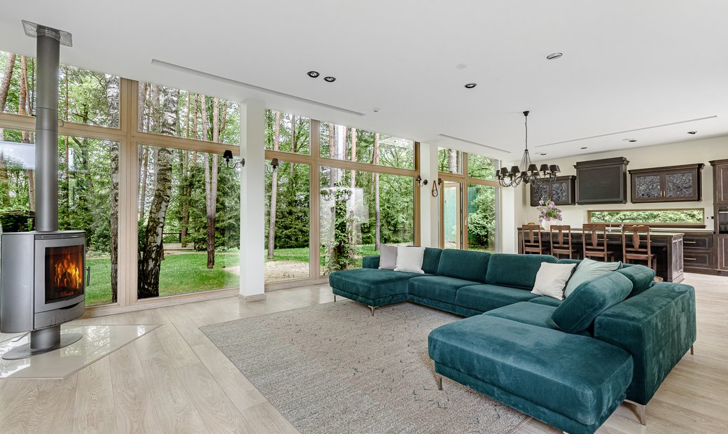 House On The Neris River Escarpment In Bilkiškės, Vilnius County