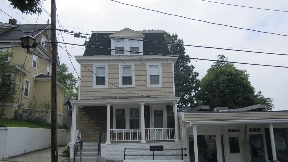 6 Carlton Avenue, Port Washington, In Port Washington, New York, United