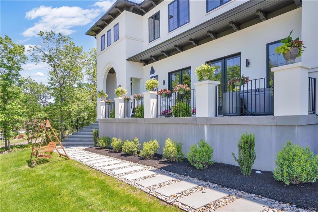 House in Glastonbury, Connecticut, United States 5 - 12897596