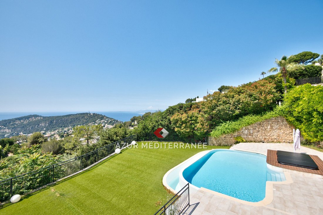 Villa in Villefranche-sur-Mer, Provence-Alpes-Côte d'Azur, France 1 - 12724262