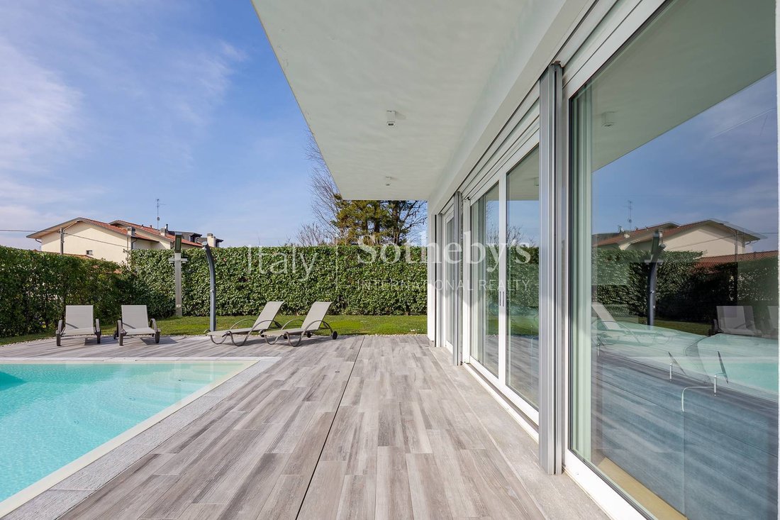 House in Guanzate, Lombardy, Italy 4 - 12590200