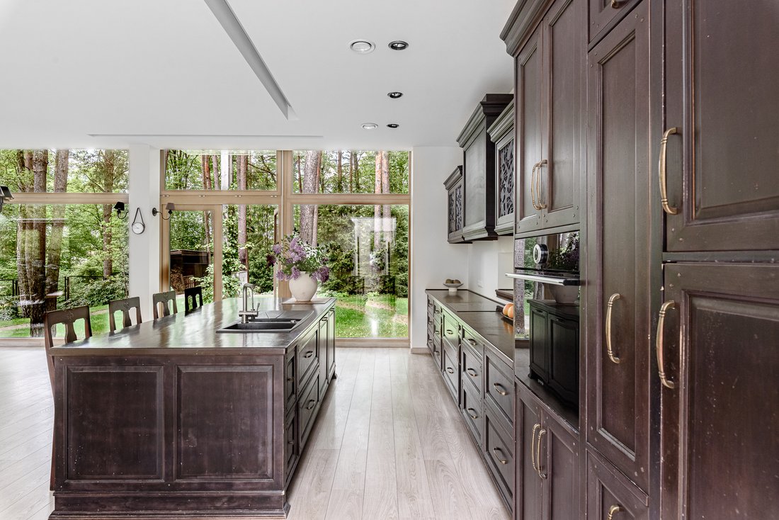 House On The Neris River Escarpment In Bilkiškės, Vilnius County