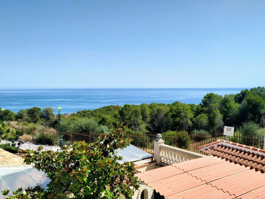 Chalet in Este, Malaga, Spain 1 - 12922240