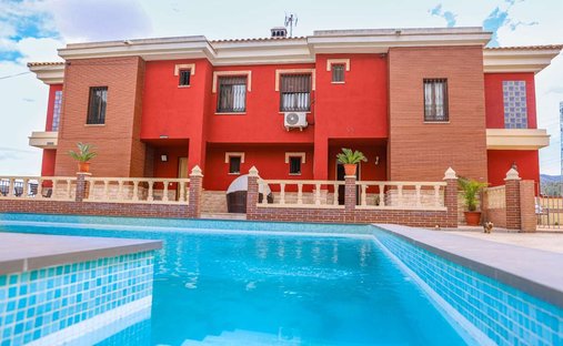 Villa in Alhaurin de la Torre, Andalusia, Spain 1