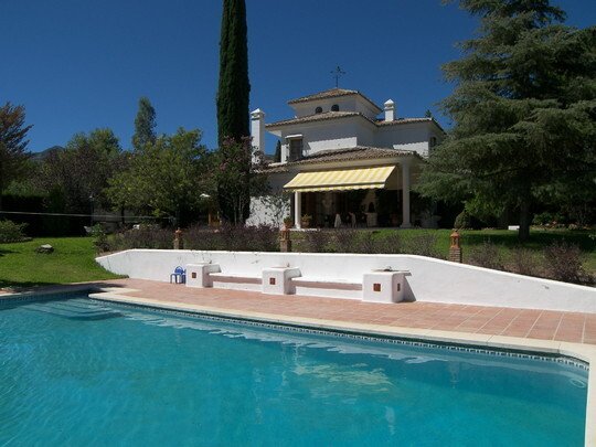 Villa in Alhaurin de la Torre, Andalusia, Spain 1 - 12922025
