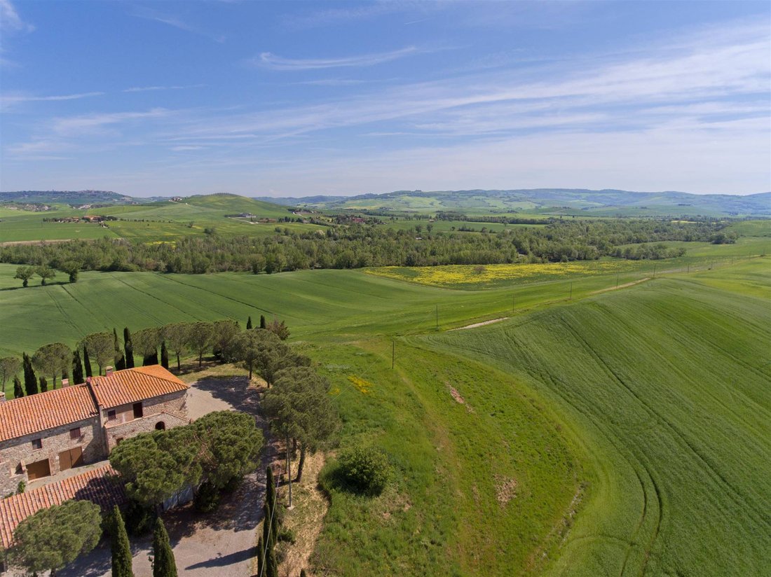 Magnificent Portion Of Farmhouse In Val In Castiglione D'orcia, Tuscany ...