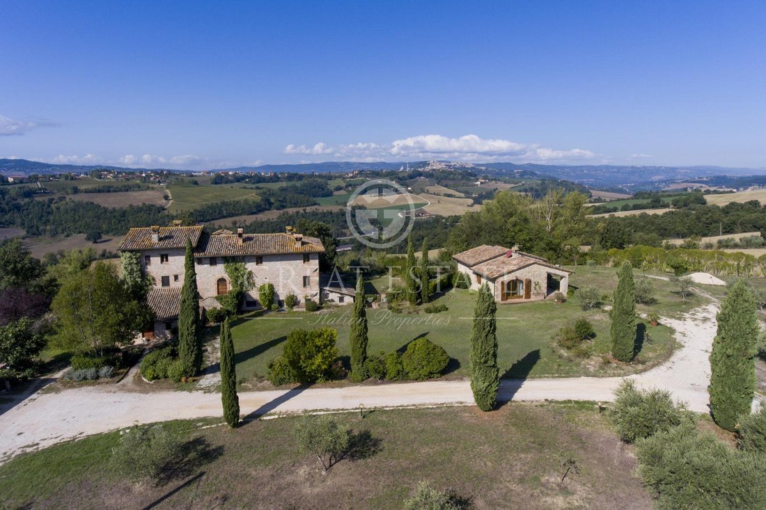 Tenuta a Todi, Umbria, Italia 2 - 11274256