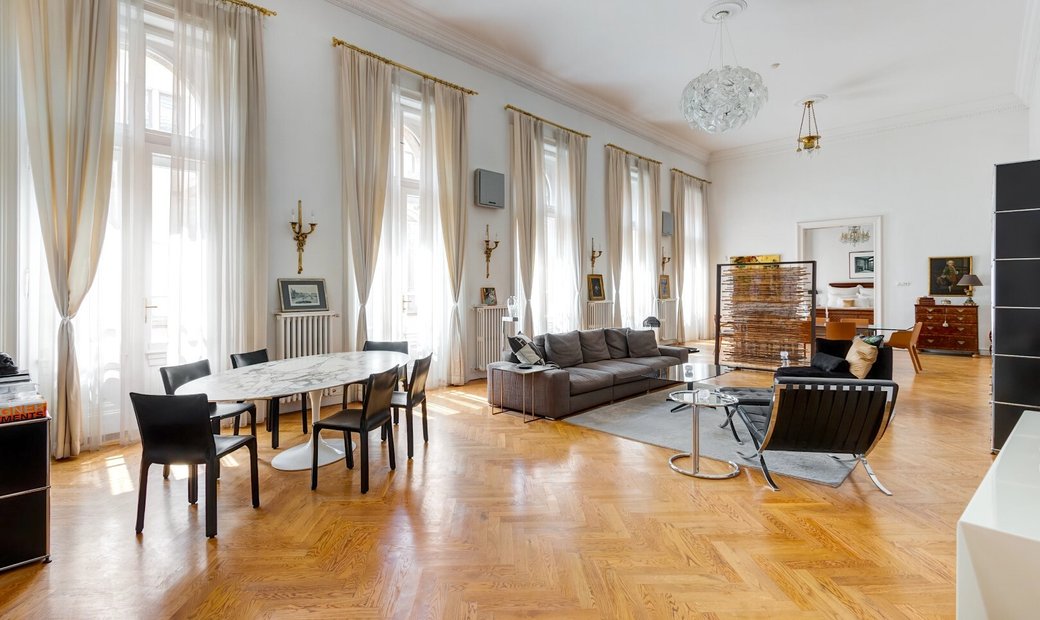 An Elegant Residency In A Breathtaking Building In Budapest, Budapest ...