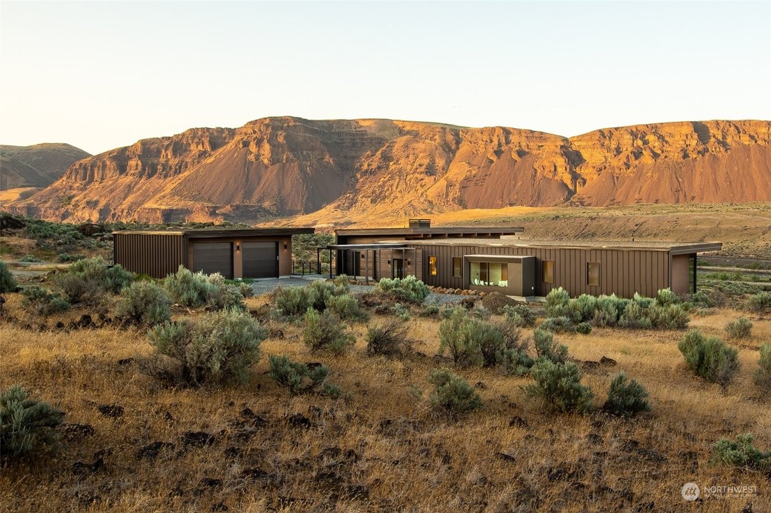 671 Ravens Home Lane, Malaga, Wa 98828 In Malaga, Washington, United States For Sale (11866878)