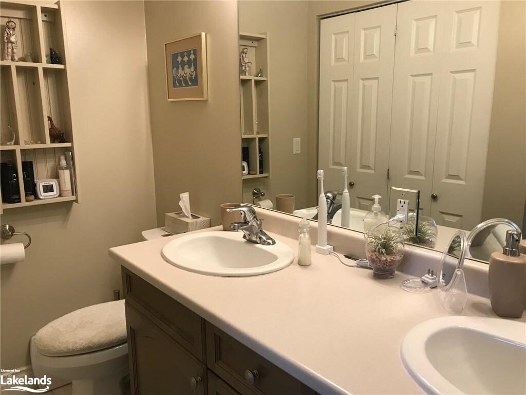 Townhouse/Condo In Collingwood, Ontario, Canada For Sale (12926302)