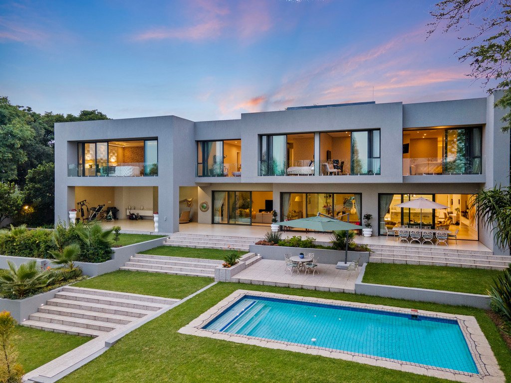 Magnificent Contemporary Masterpiece With In Sandton, Gauteng, South