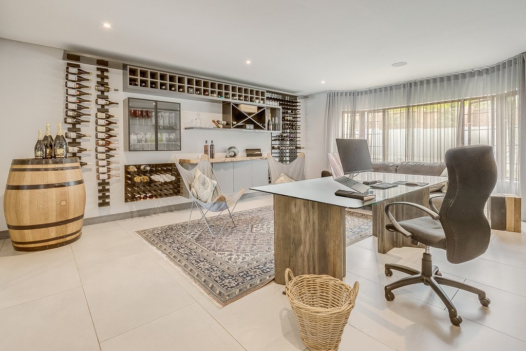 Luxury Hilltop Mansion In Cornwall Hill In Centurion, Gauteng, South Africa For Sale (12931914)