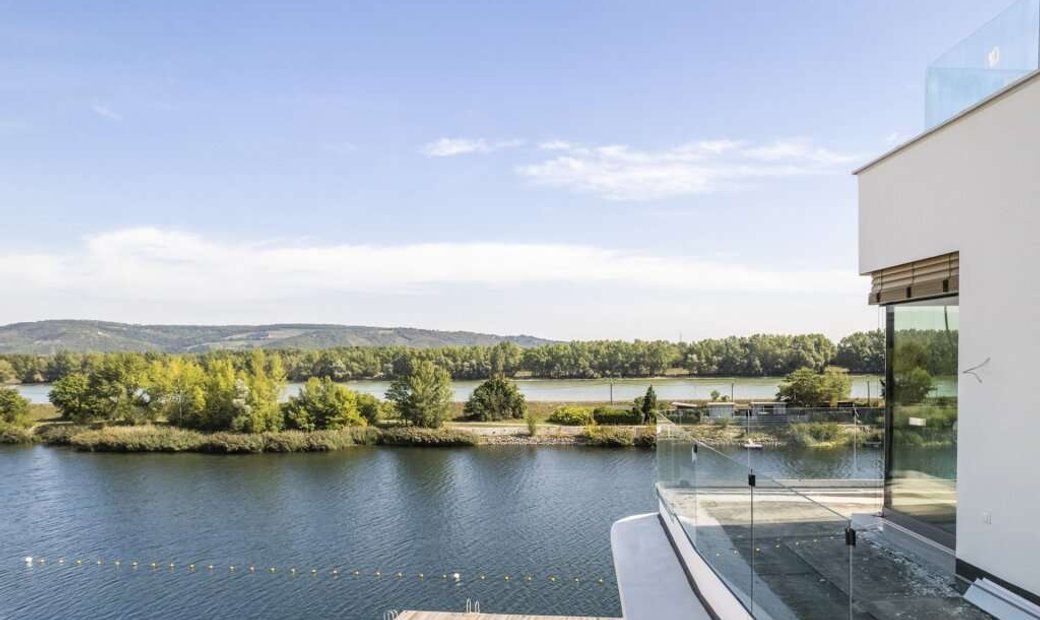 First Line To Danube River Luxury Apartment In A In Vienna, Wien