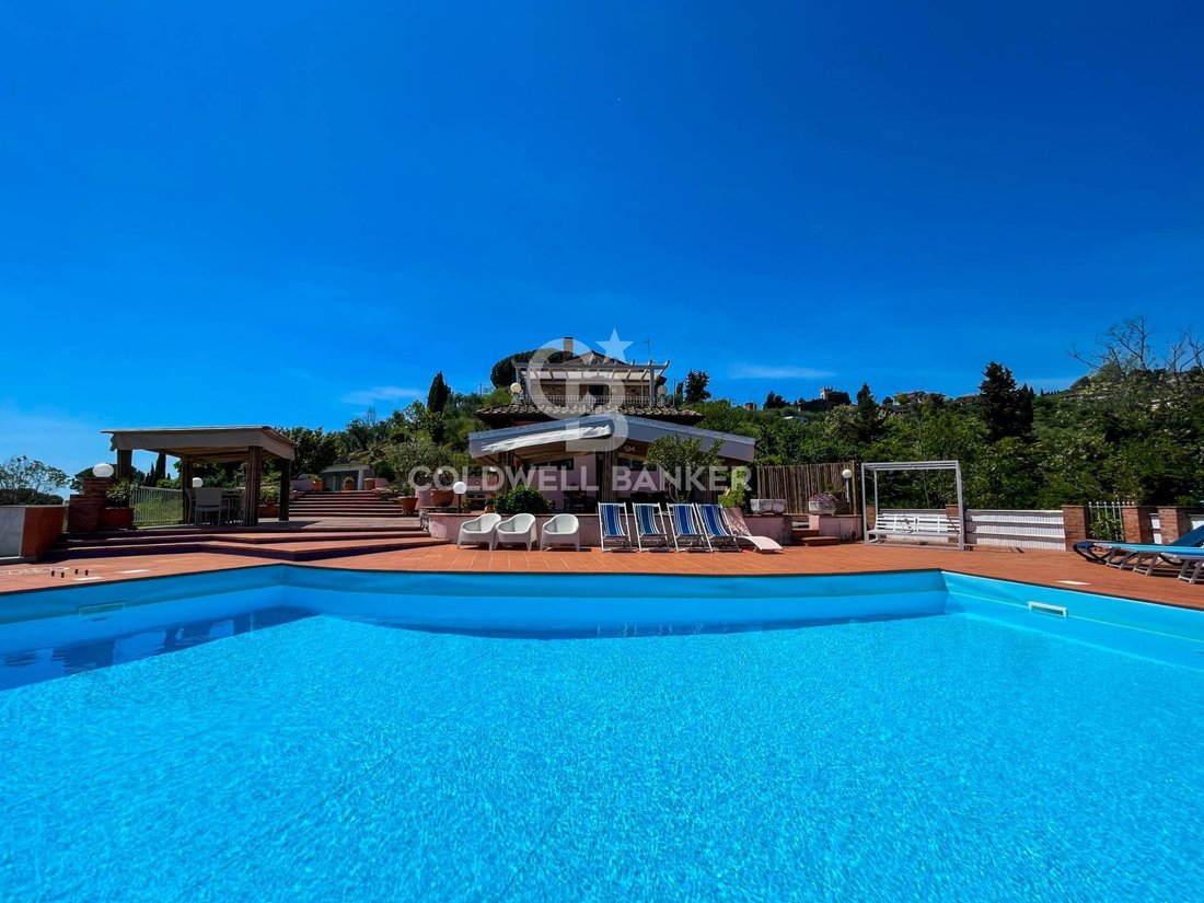 Villa in Massarosa, Tuscany, Italy 1 - 12929802